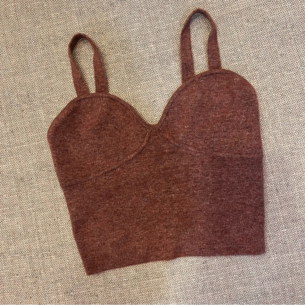Aritzia Sicily sweater tank